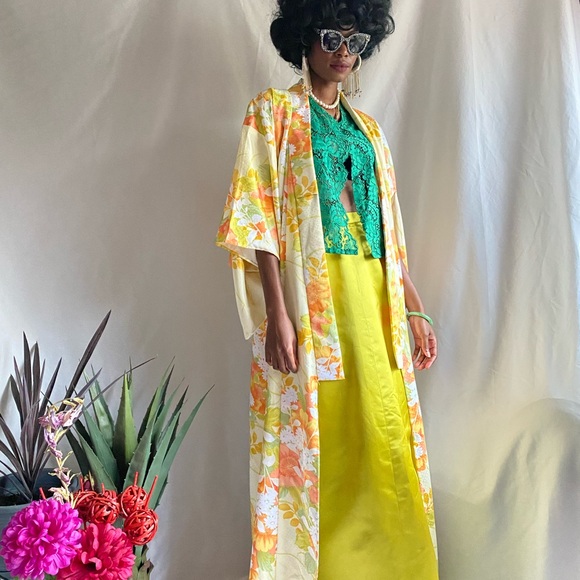 Vintage green lace blouse - Picture 2 of 4